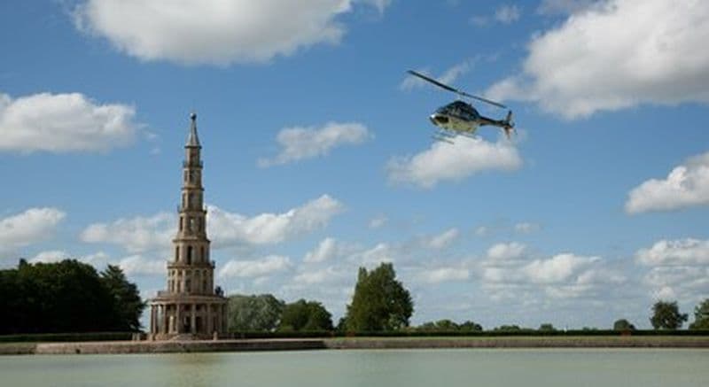 Vol en Hélicoptère à Tours : survol d'Amboise et du Val de Loire