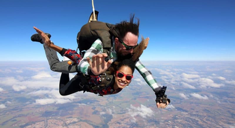 Saut en parachute à Domme près de Brive