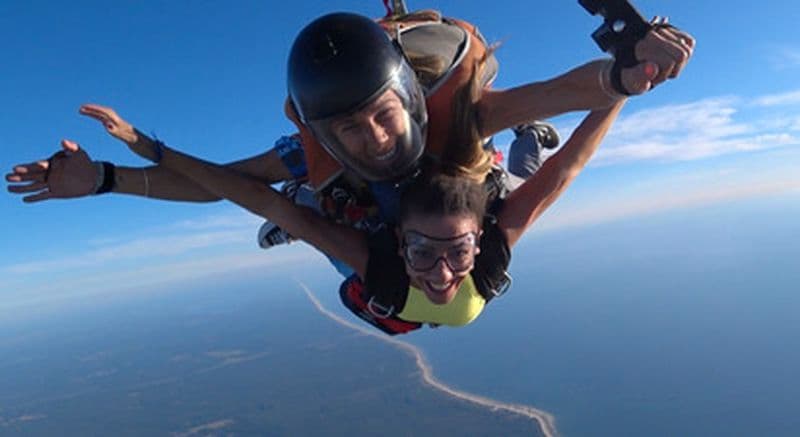 Saut en parachute près de Bordeaux
