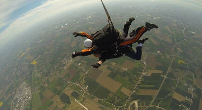 Saut en Parachute à proximité de Lille