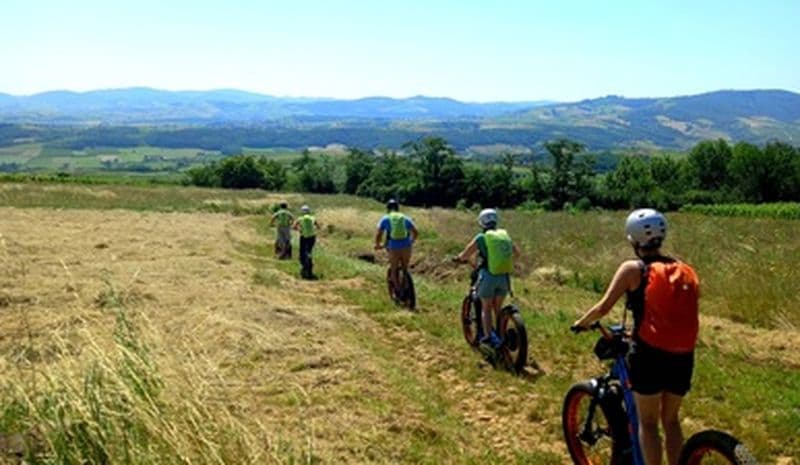 Randonnée en trottinette électrique dans le Beaujolais près de Lyon