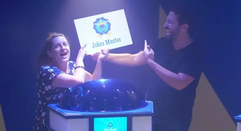 Participation à un blind test immersif dans un décor de jeu télé à Paris Bonne Nouvelle