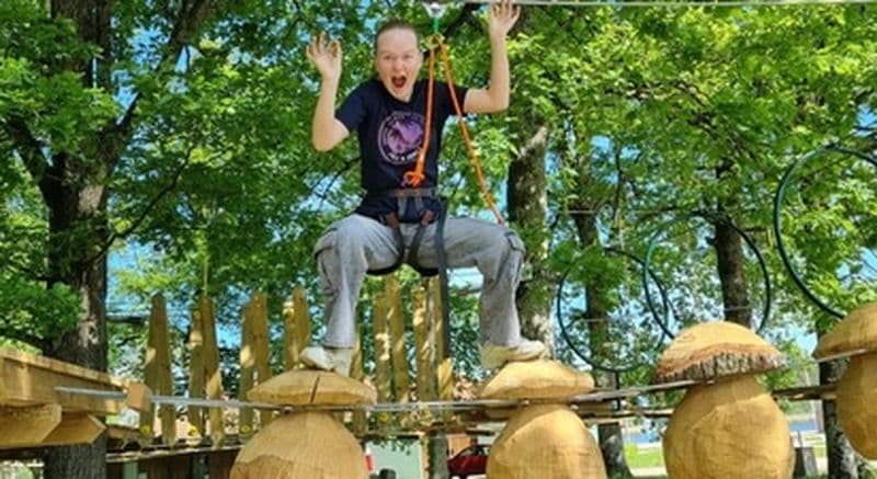 Accrobranche à la Base de l'étang de la Vallée