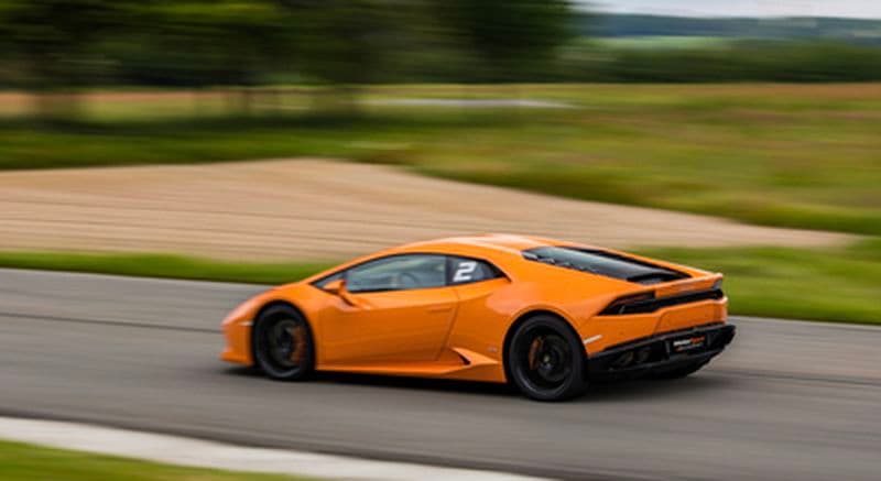 Pilotage en Lamborghini Huracan - Circuit de Pont-l'Évêque