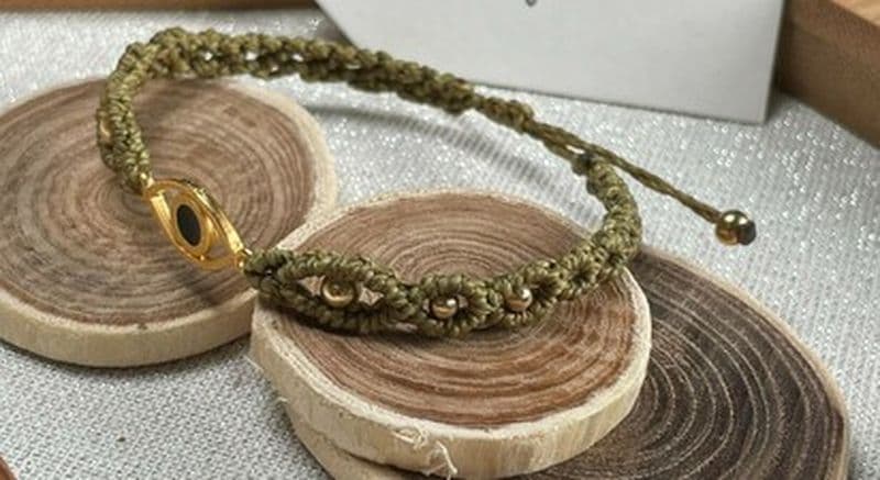 Atelier création d'un bracelet en micro macramé à Thairé près de La Rochelle