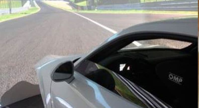 Simulateur de Pilotage de voitures de course à Saint Malo