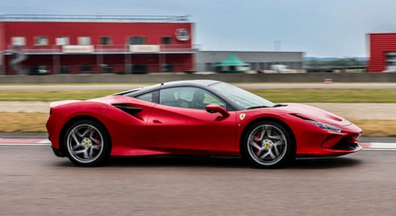 Pilotage de 2 GT : Ferrari F8 Tributo et Porsche 991 GT3 RS - circuit de Pont l'Evèque