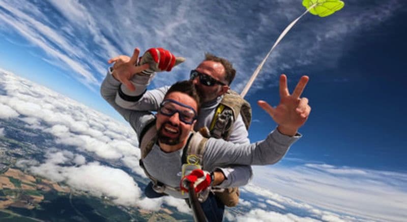 Saut en parachute à Tours-Sorigny