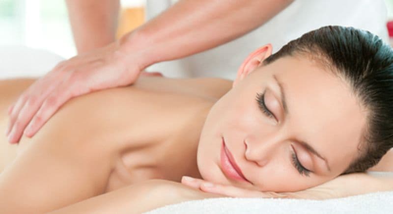 Massage californien aux huiles essentielles à Perpignan