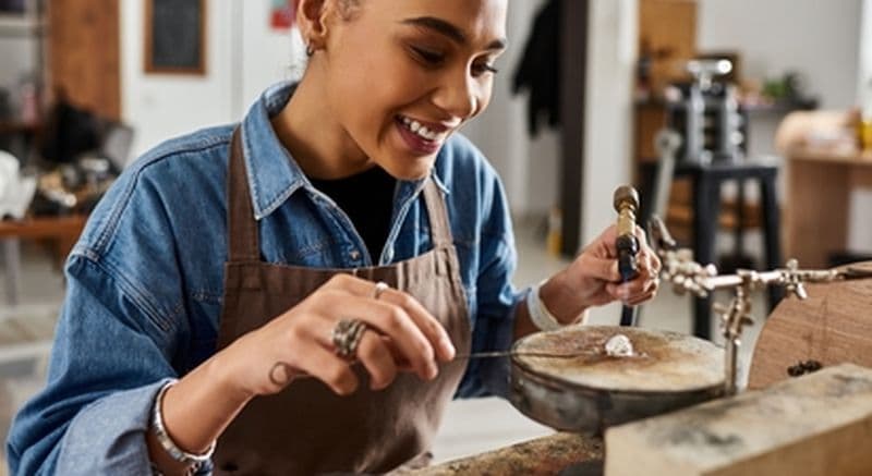 Billet Atelier de création de boucles d'oreilles à Nîmes
