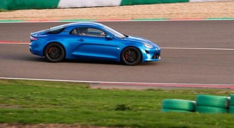 Billet Pilotage d'une Alpine A110S - Circuit du Roussillon