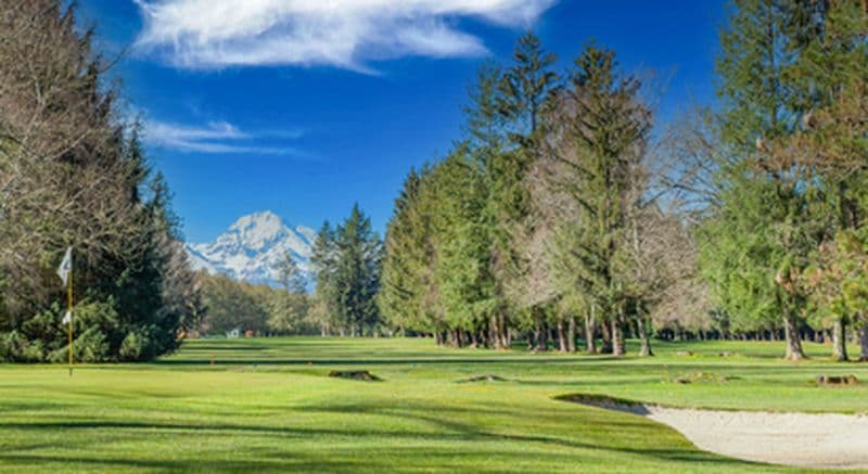 Parcours de Golf dans Les Pyrénées à Lannemezan près de Tarbes