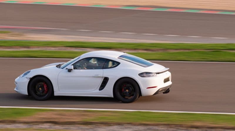 Pilotage de 2 GT : Porsche Cayman S 718 et Audi R8 V10 - circuit de Mettet