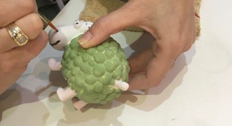 Atelier de décoration sur céramique à Avignon