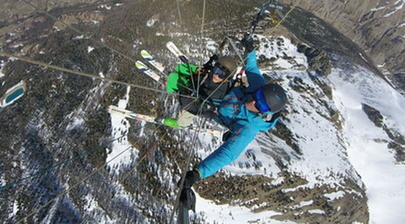 Baptême en Parapente à ski depuis la station des Orres - Hautes-Alpes