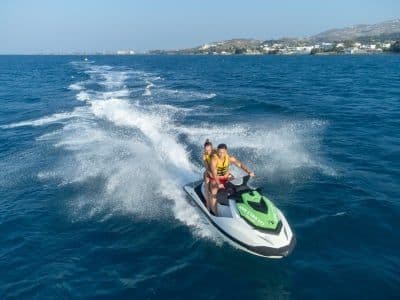 Location de jet ski sur la plage de Psalidi à Kos