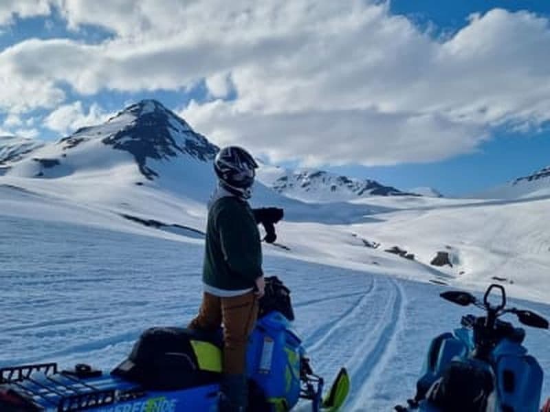 Excursion aventureuse en motoneige au départ d'Akureyri