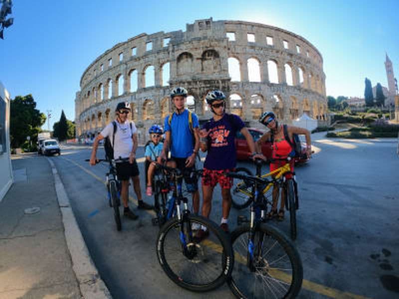 Visite guidée à vélo autour de Pula