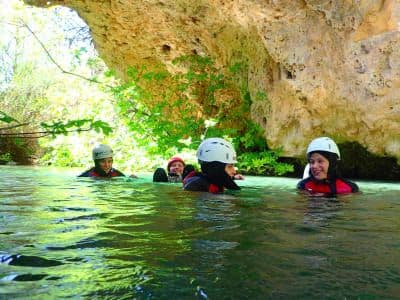 Canyoning dans le canyon de Gorgo de la Escalera près de Valence