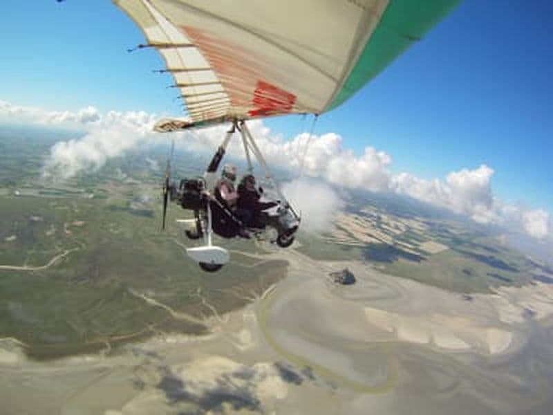 Baptême ULM au-dessus de la baie du Mont Saint-Michel en Normandie
