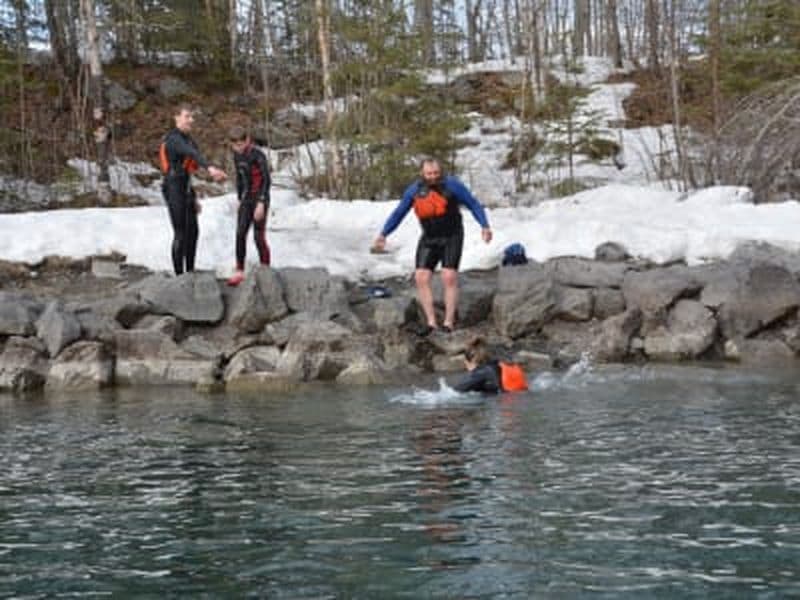 Plongée polaire et sauna près d'Anchorage, Alaska