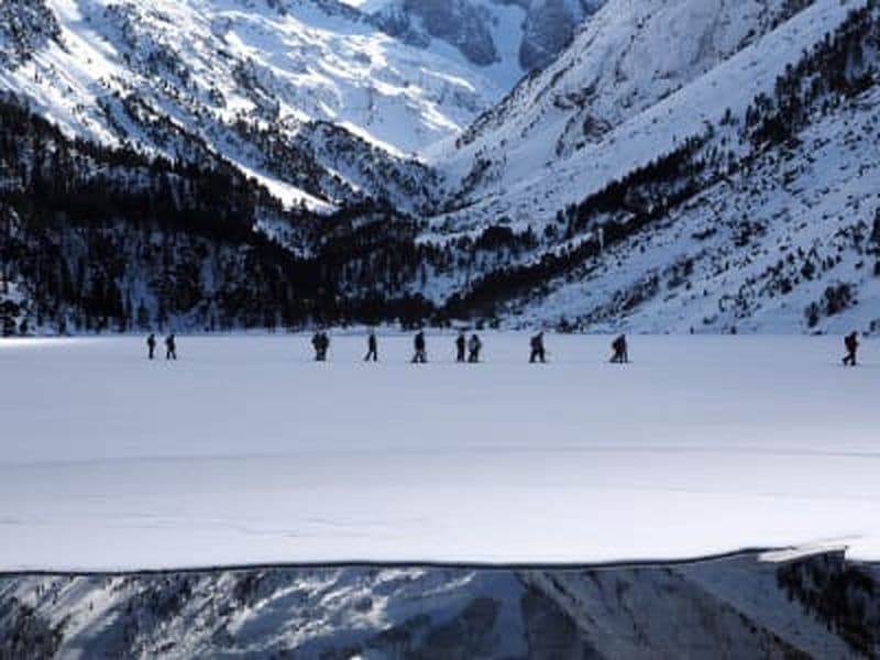 Randonnée en raquettes au lac de Gaube depuis Cauterets