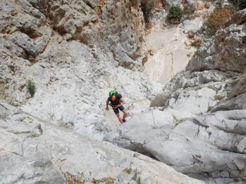 Excursion en canyoning dans le canyon de Seitan Limania près de la Canée en Crète