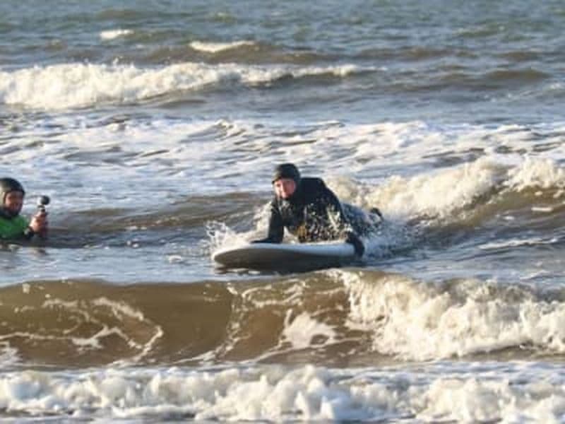 Leçon de surf pour débutants à Halmstad
