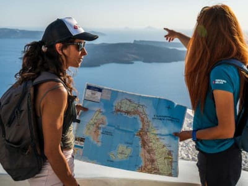 Randonnée sur le sentier de la Caldera de Fira à Oia à Santorin