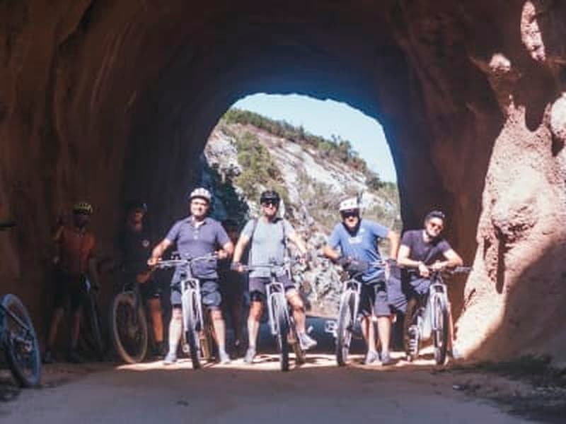 Balade à vélo électrique sur l’Ecopista de Porto de Mós