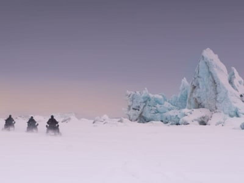 Safari en motoneige Roi de l'Arctique au départ de Longyearbyen (Svalbard)