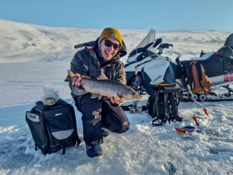 Pêche sur glace au départ d'Akureyri, Islande