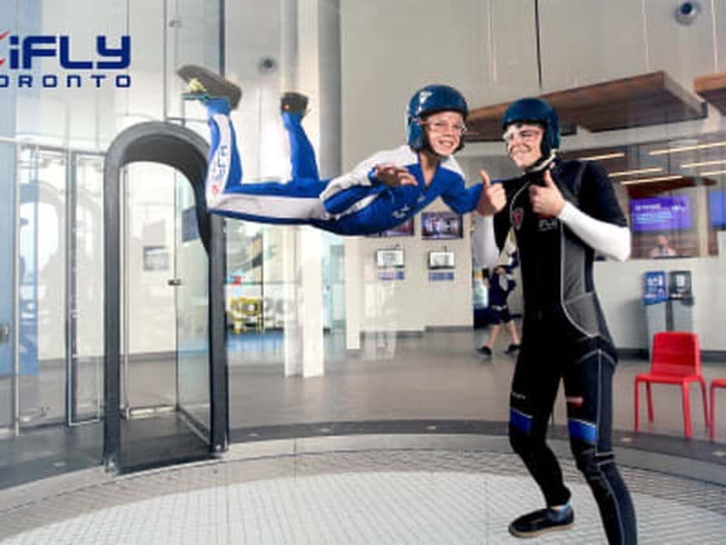 Baptême en simulateur de chute libre à Montréal, Québec