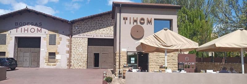 Visite dans le quartier de la gare de Haro + Dégustation de vin