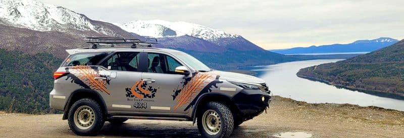 Excursion en 4x4 aux lacs Escondido et Fagnano au coucher du soleil