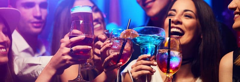 Pub Crawl : tournée des bars à Marseille !