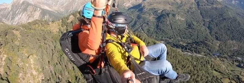Vol en parapente au-dessus de Huesca et des Pyrénées aragonaises