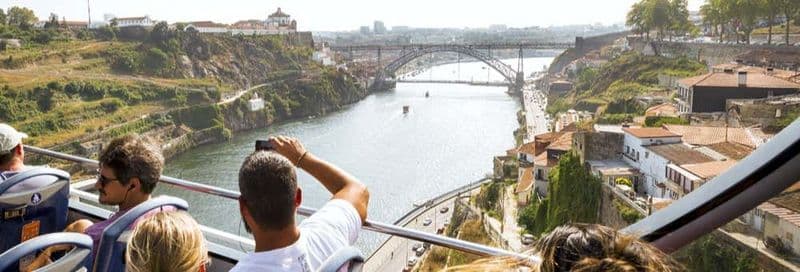 Bus touristique de Porto, balade en bateau et cave Burmester