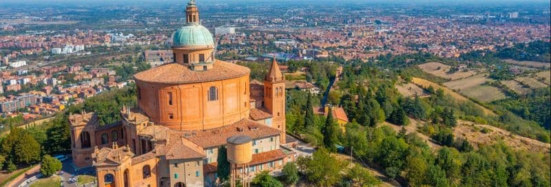 Train touristique vers la basilique de San Luca
