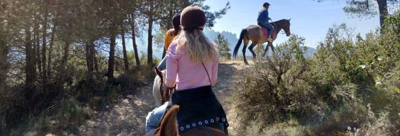 Balade à cheval à Montserrat