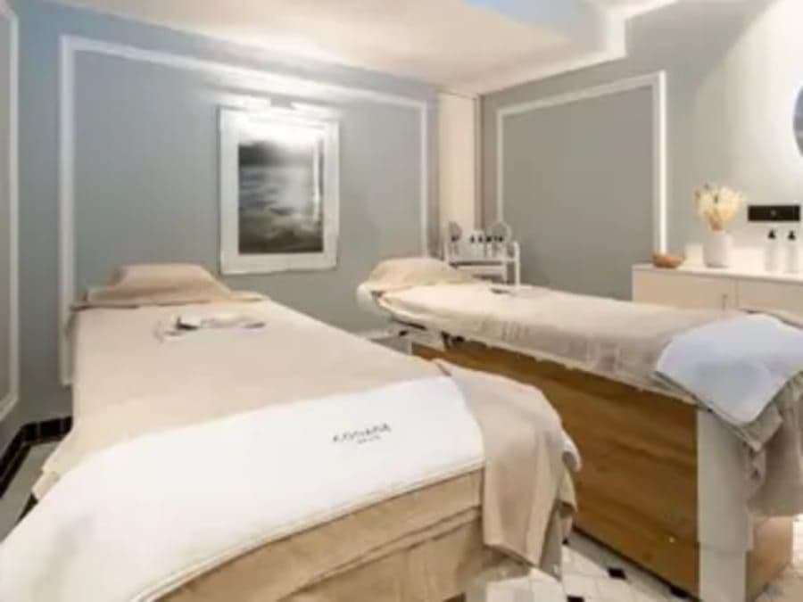 Spa & verre au restaurant de l'Hôtel 1932 à Antibes (06)