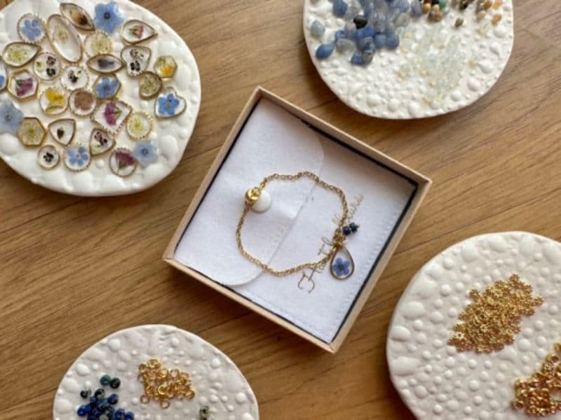 Atelier montage de bijoux à Templemars (59)