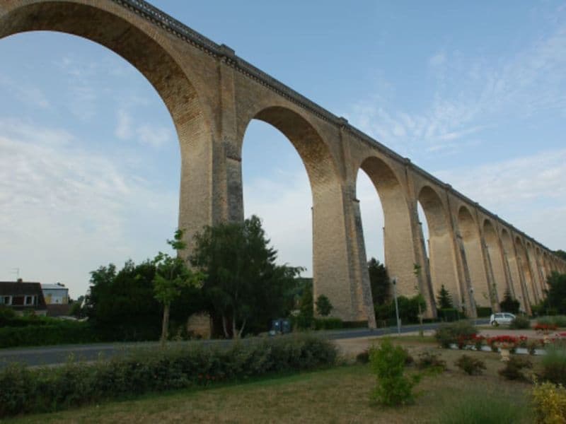 Saut à l'élastique depuis le Viaduc de Le Blanc (36)
