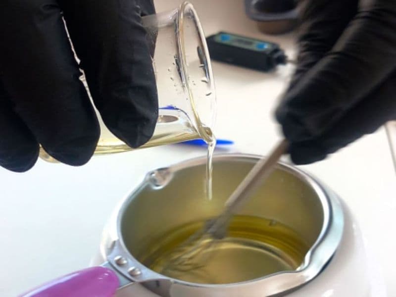 Atelier bougie parfumée et carré fondant à La-Tour-du-Pin (38)