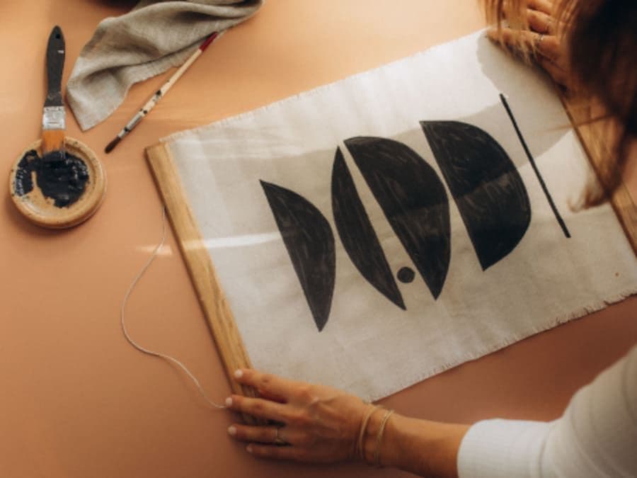 Atelier "punch ta tenture" de peinture sur tissu et bois (81)