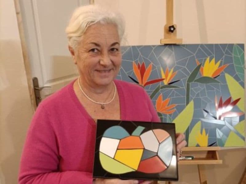 Atelier création d'une mosaïque en faïence à Niévroz (01)