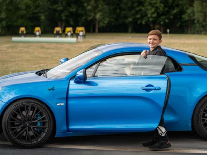 Stage de Pilotage enfant en Alpine A110 près de Rouen (27)