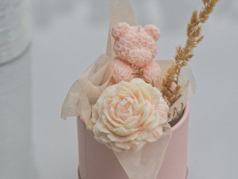 Atelier bougie en bouquet de fleurs à Lagny-sur-Marne (77)