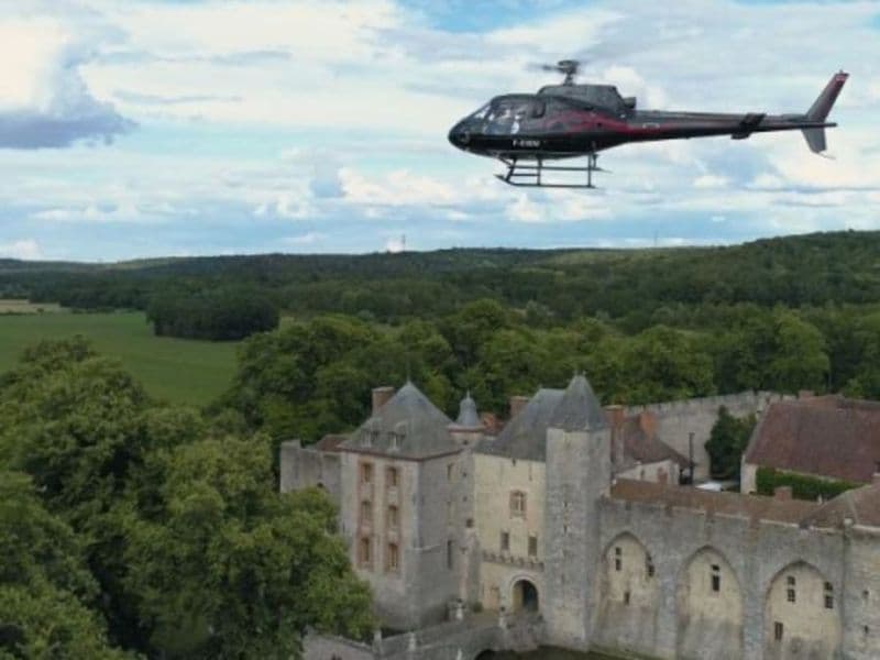 Vol en hélicoptère à Cerny (91)