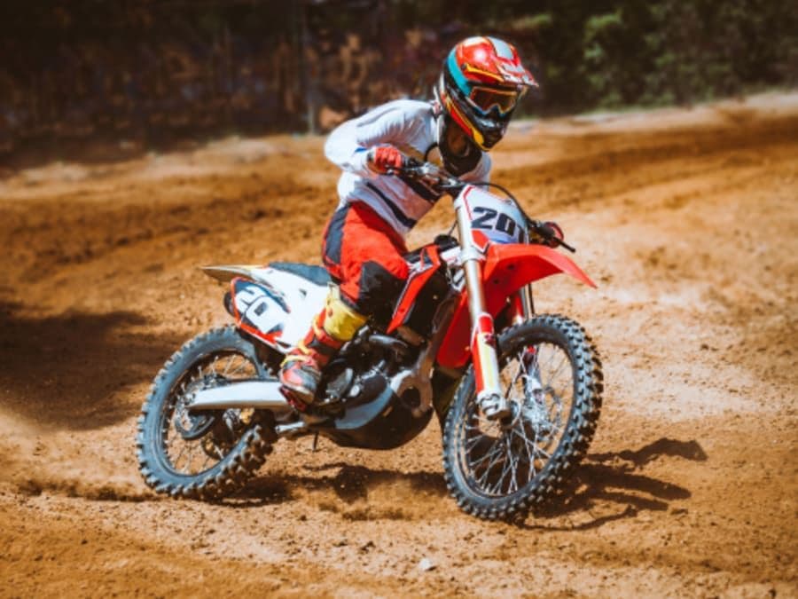 Initiation à la Motocross pour enfants & adultes proche de Lyon